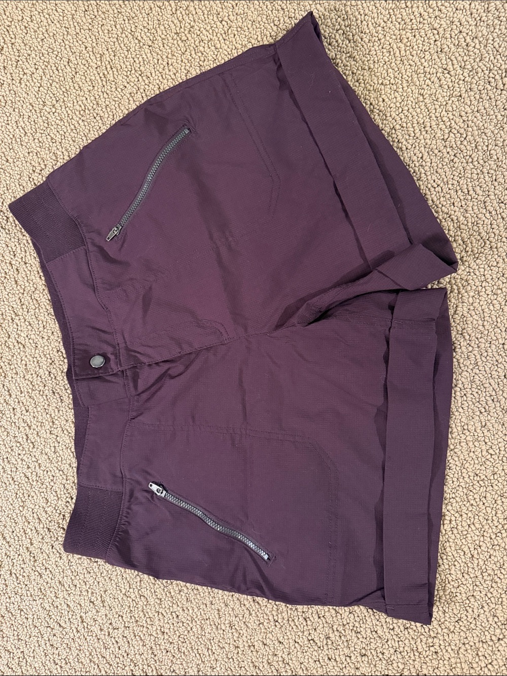 Women's Stretch Roll-Up Shorts in Deep Plum